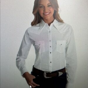 Wrangler White Top with Brown Logo Tag